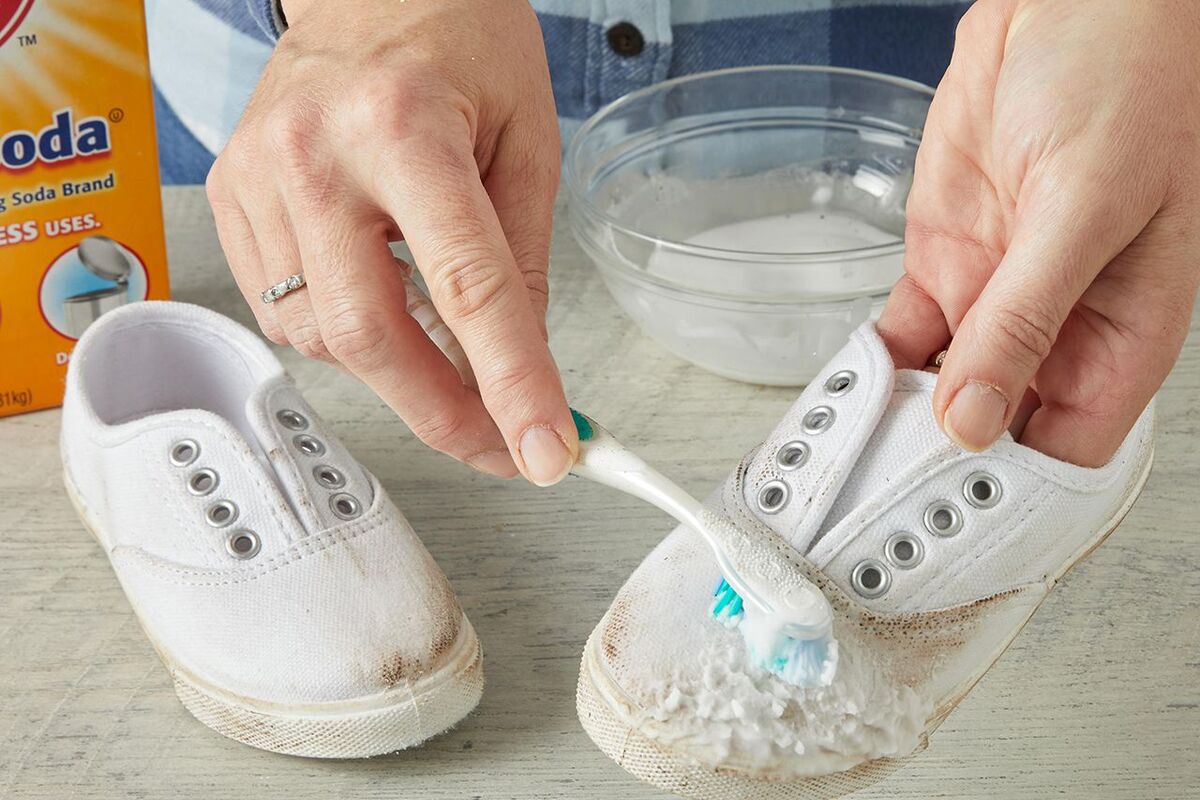 Tips Mencuci Sepatu dengan Bahan Tersedia di Rumah, Lebih Mudah dan Hemat