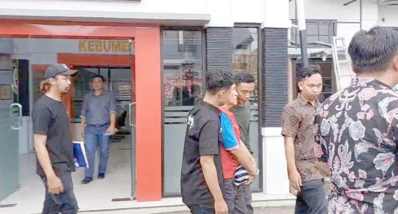 Berkas Oknum DPRD Kebumen Dilimpahkan ke Kejari