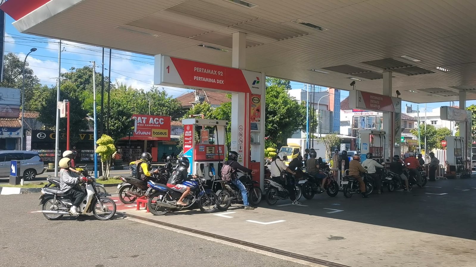 Harga BBM Nonsubsidi Naik Tajam, Dexlite Tembus Rp 23.600 per Liter