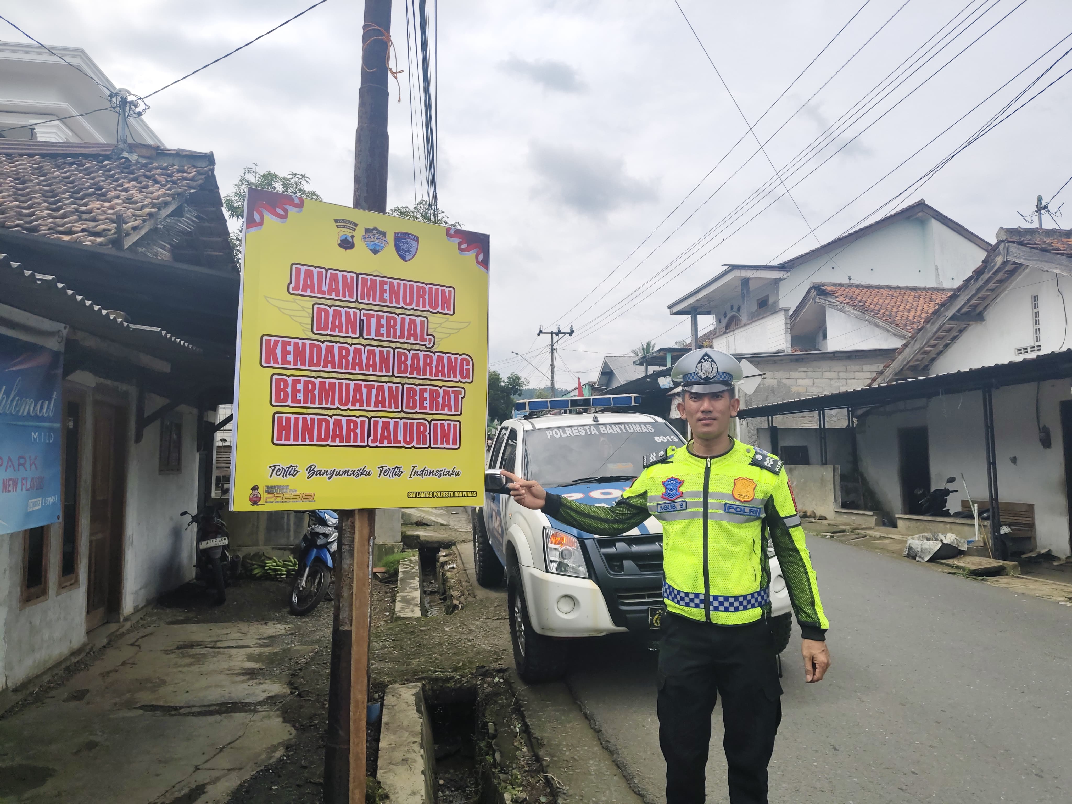 Banner Dipasang di Jalur Rawan, Tekan Kecelakaan Sokawera–Tanggeran Banyumas