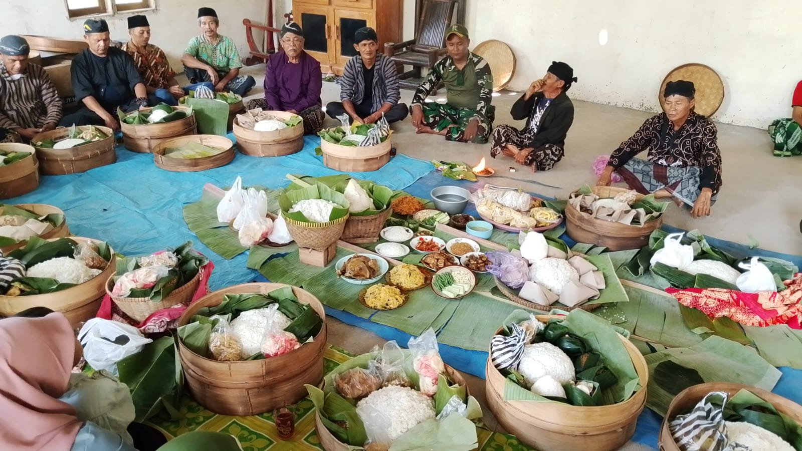 Aboge Banyumas Timur Gelar Ruwahan, Tradisi Sadran Terus Dilestarikan di Kampung Adat Sela Kembang