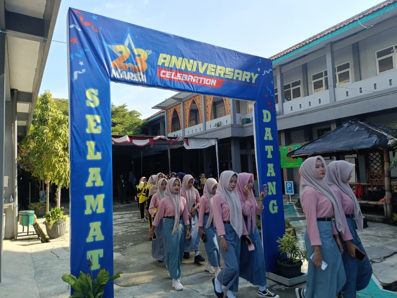 Jalan Sehat Meriahkan Harlah SMK Ma’arif 9