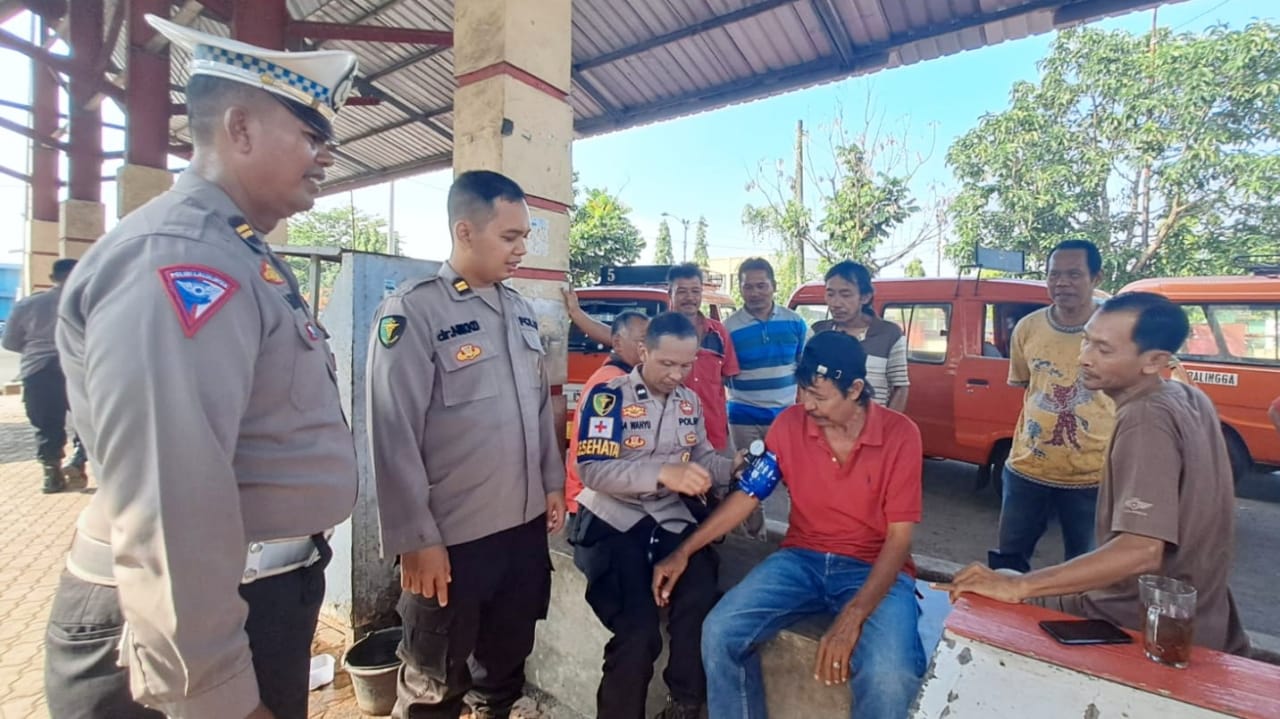 Cegah Kecelakaan Lalu Lintas, 20 Pengemudi Angkutan Umum di Terminal Purbalingga Dicek Kesehatannya