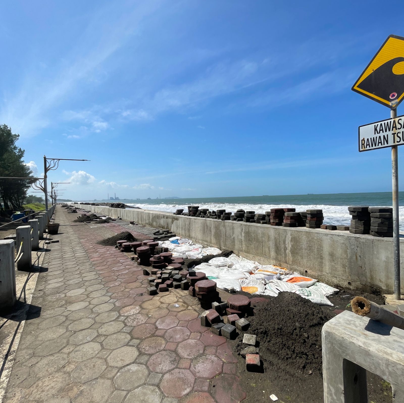 Tanggul Pantai Tegalkamulyan Cilacap Kembali Rusak, Warga Merasa Resah