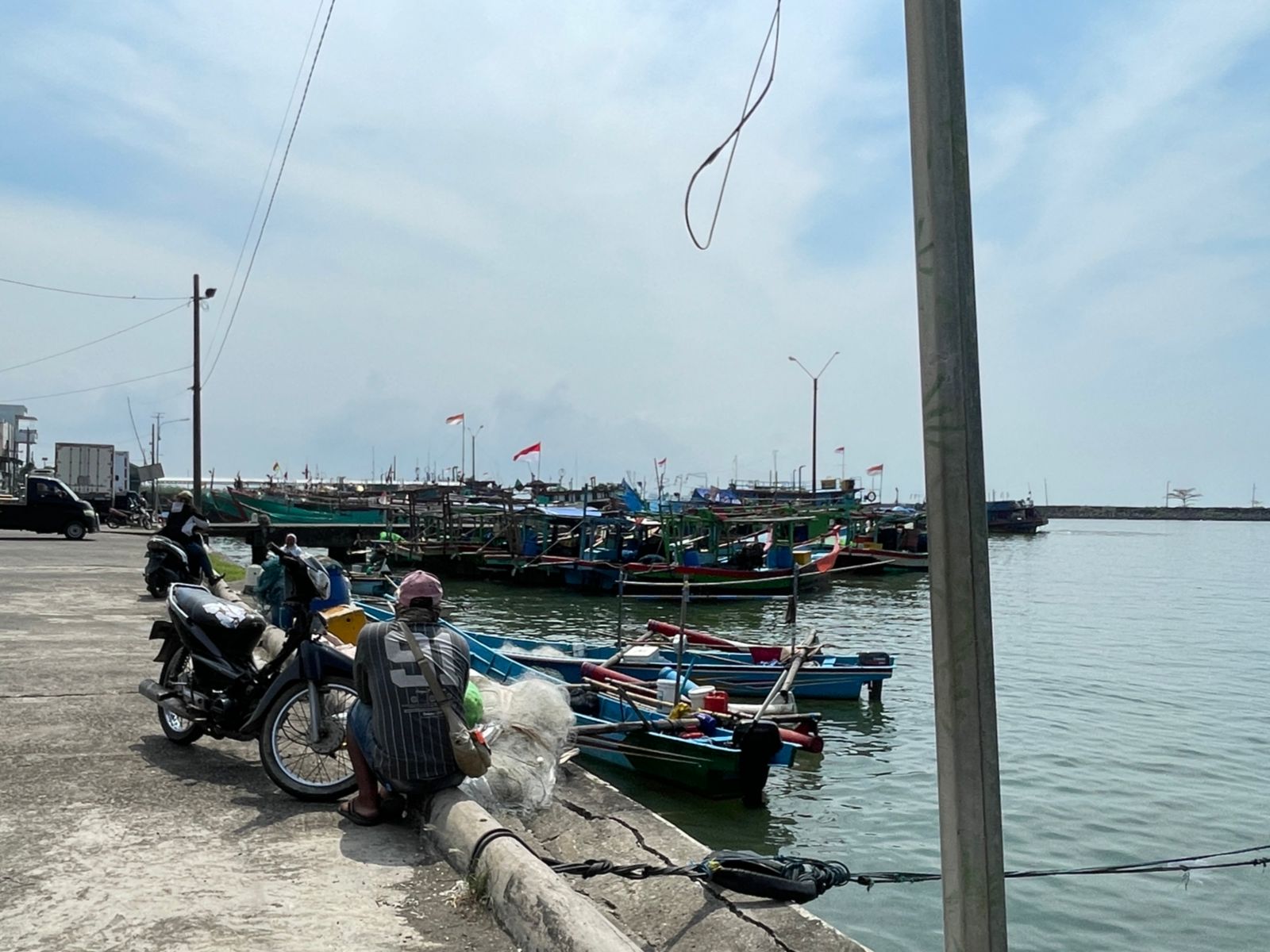 Gelombang Tinggi, Nelayan Cilacap Pilih Tidak Melaut