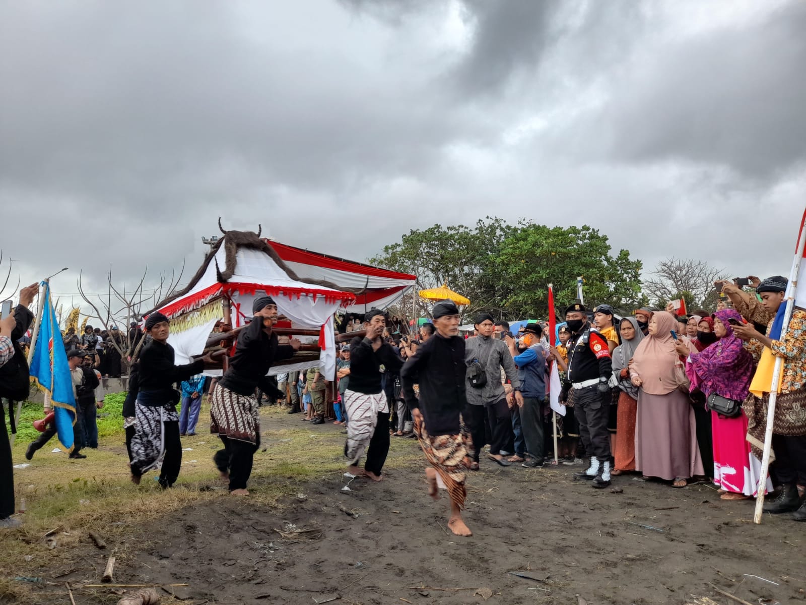 Nguri-Nguri Budaya, Tradisi Sedekah Laut di Cilacap Akan Kembali Digelar