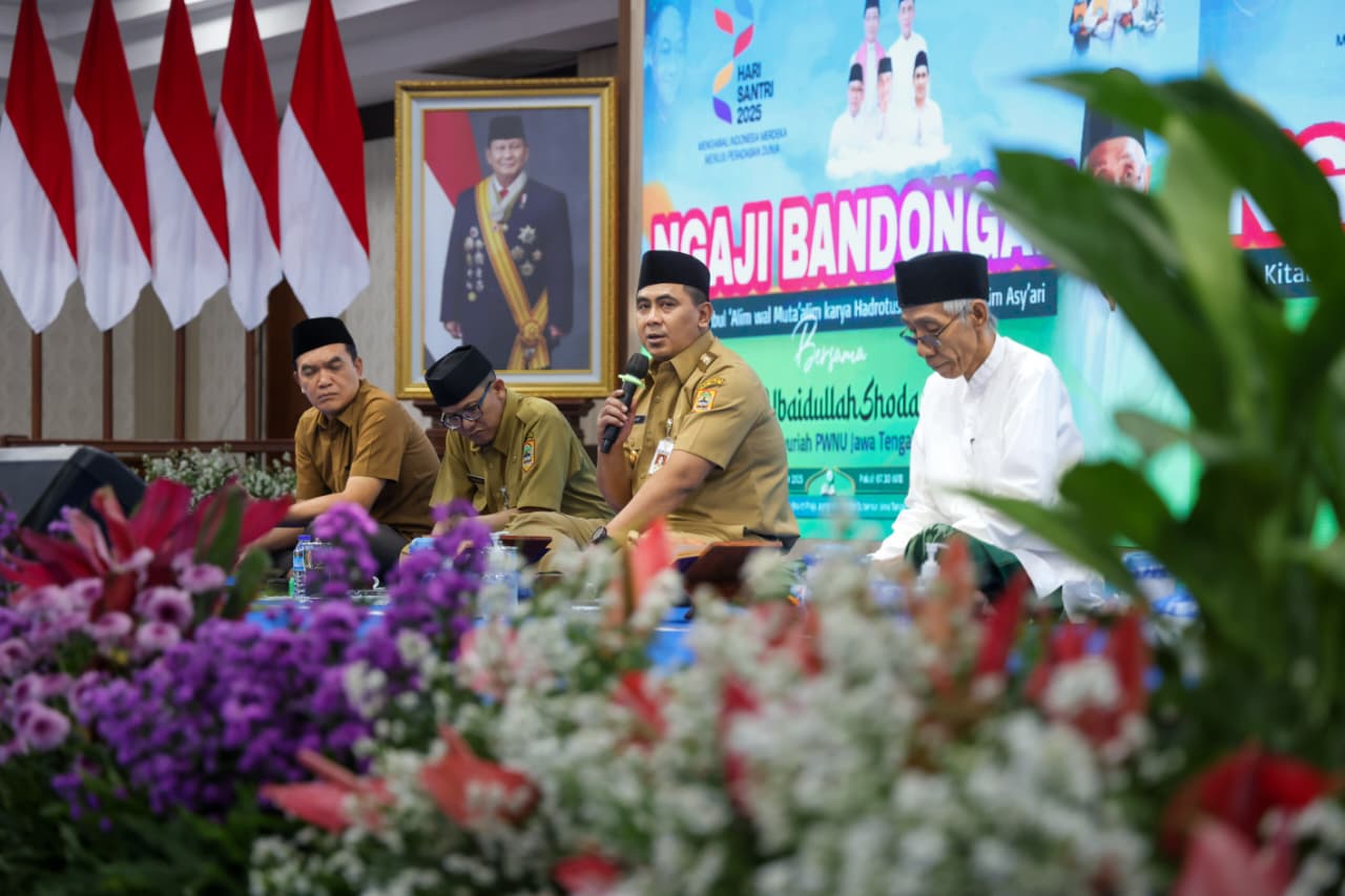 Jelang Hari Santri 2025, ASN Pemprov Jateng Ikuti Ngaji Bandongan