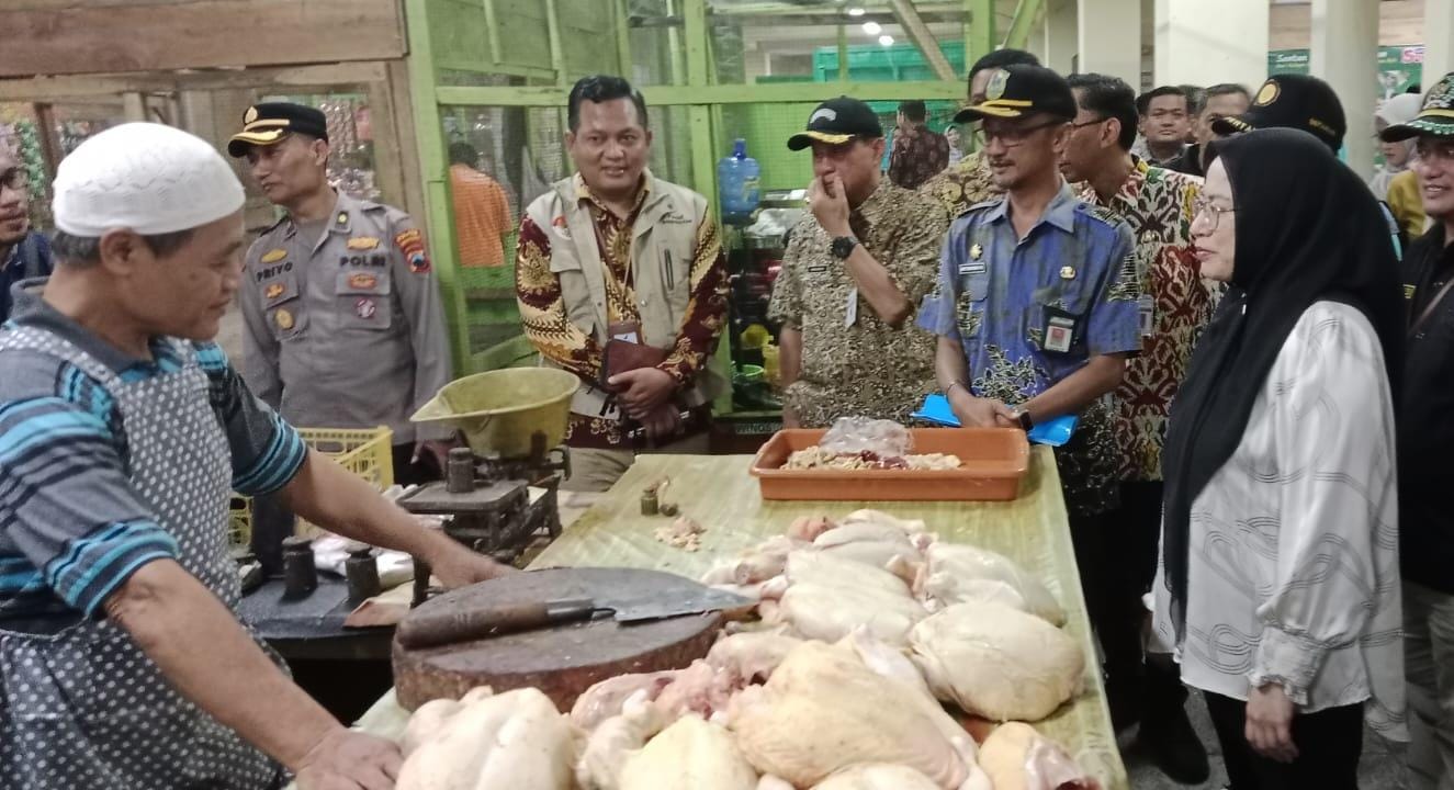 Sidak Pasar, Bupati Banjarnegara Pantau Stabilitas Harga Bahan Pokok