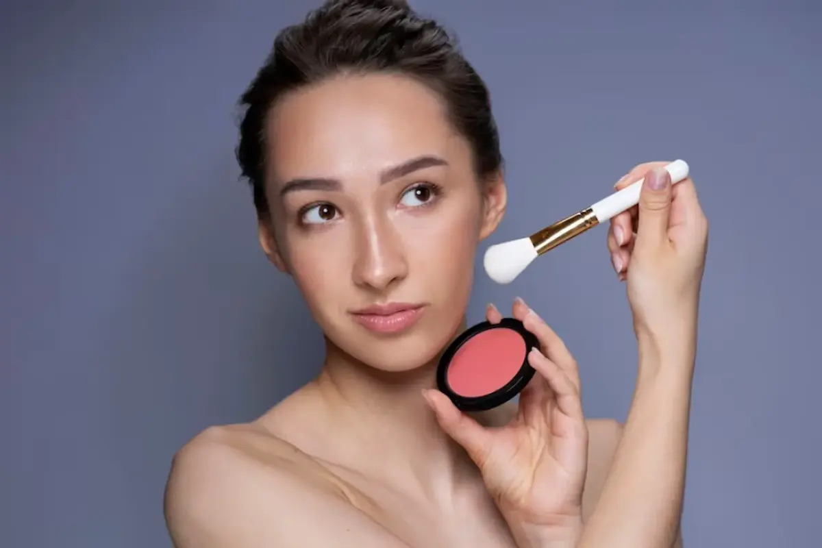 Inilah Cara Menggunakan Cream Blush untuk Menyempurnakan Makeup