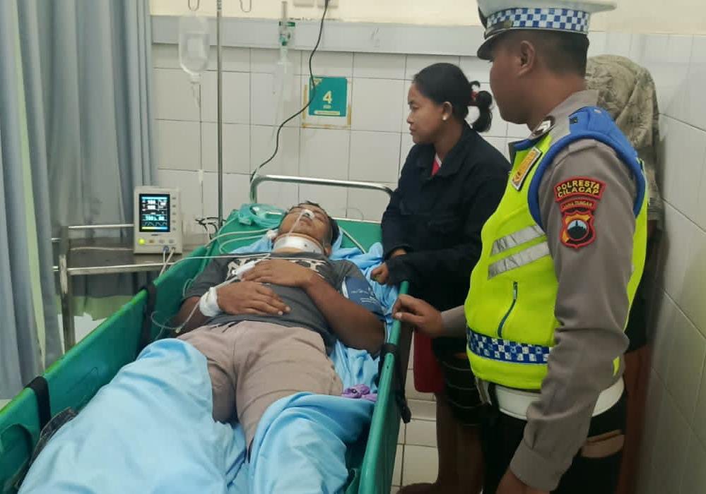 Kecelakaan di Wanareja, Minibus Hilang Kendali Tabrak Motor dan Pejalan Kaki Akibatkan Satu Orang Meninggal