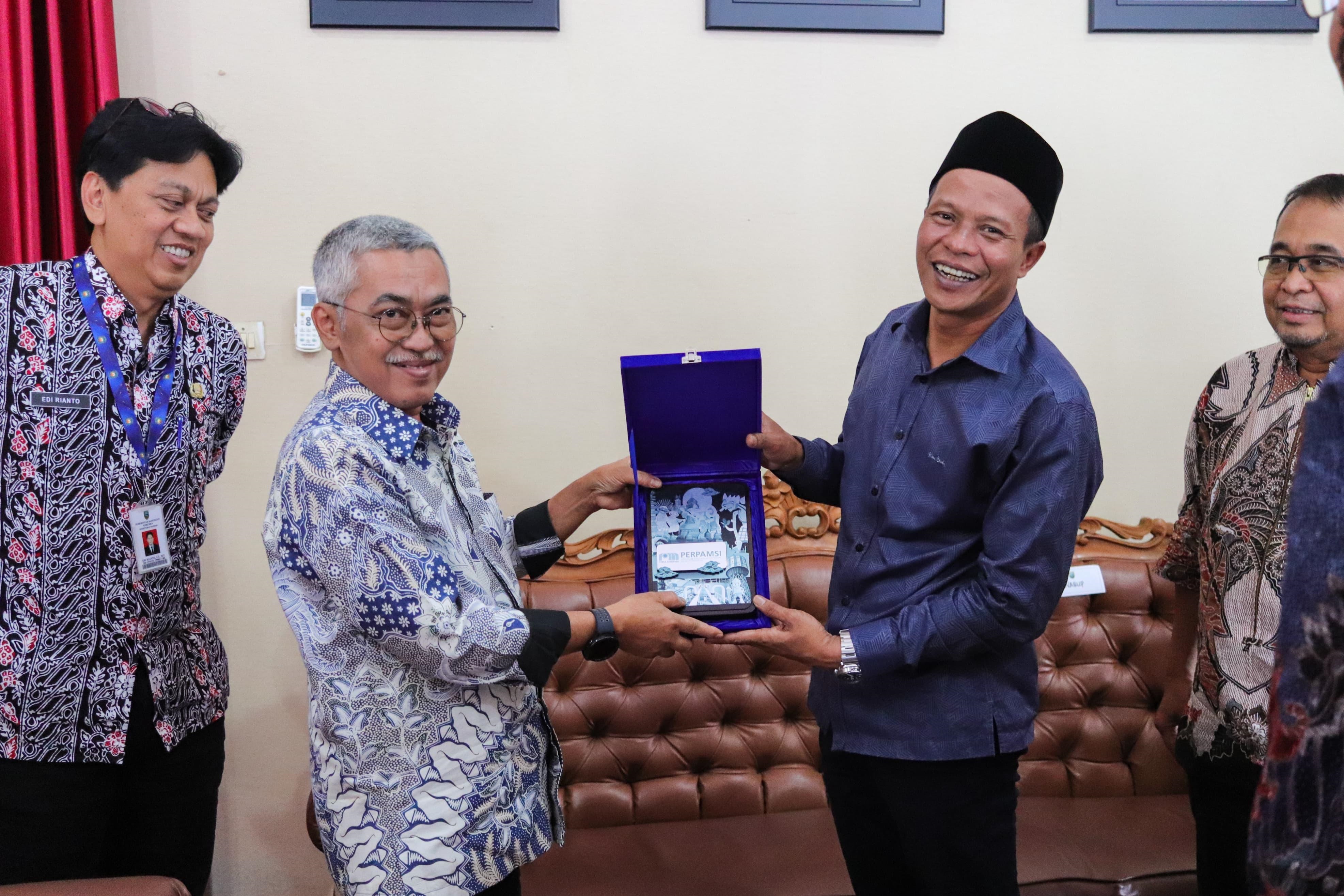 Bupati Lilis Dukung Program PERPAMSI GEDSI FERSIA