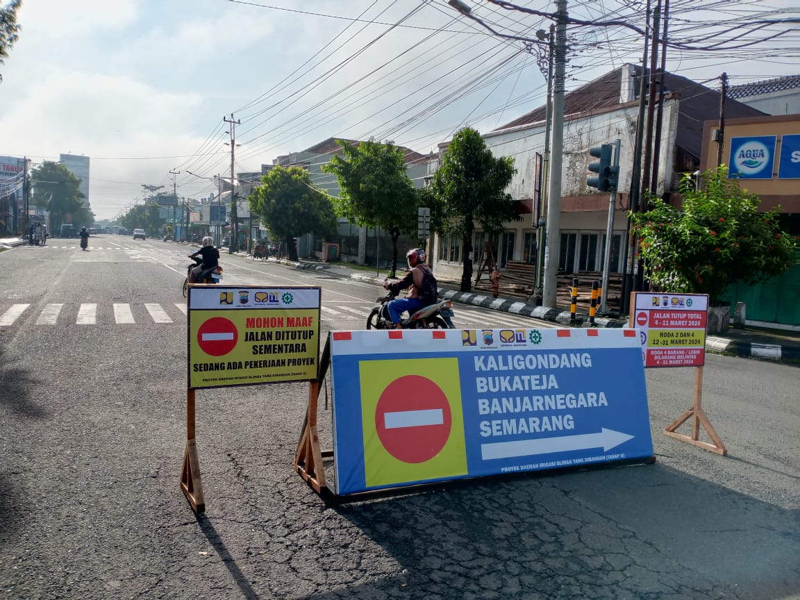 Pembangunan Saluran Irigasi, Jalan Jensoed Timur dan Jalan Soekarno-Hatta Ditutup Total Sepekan