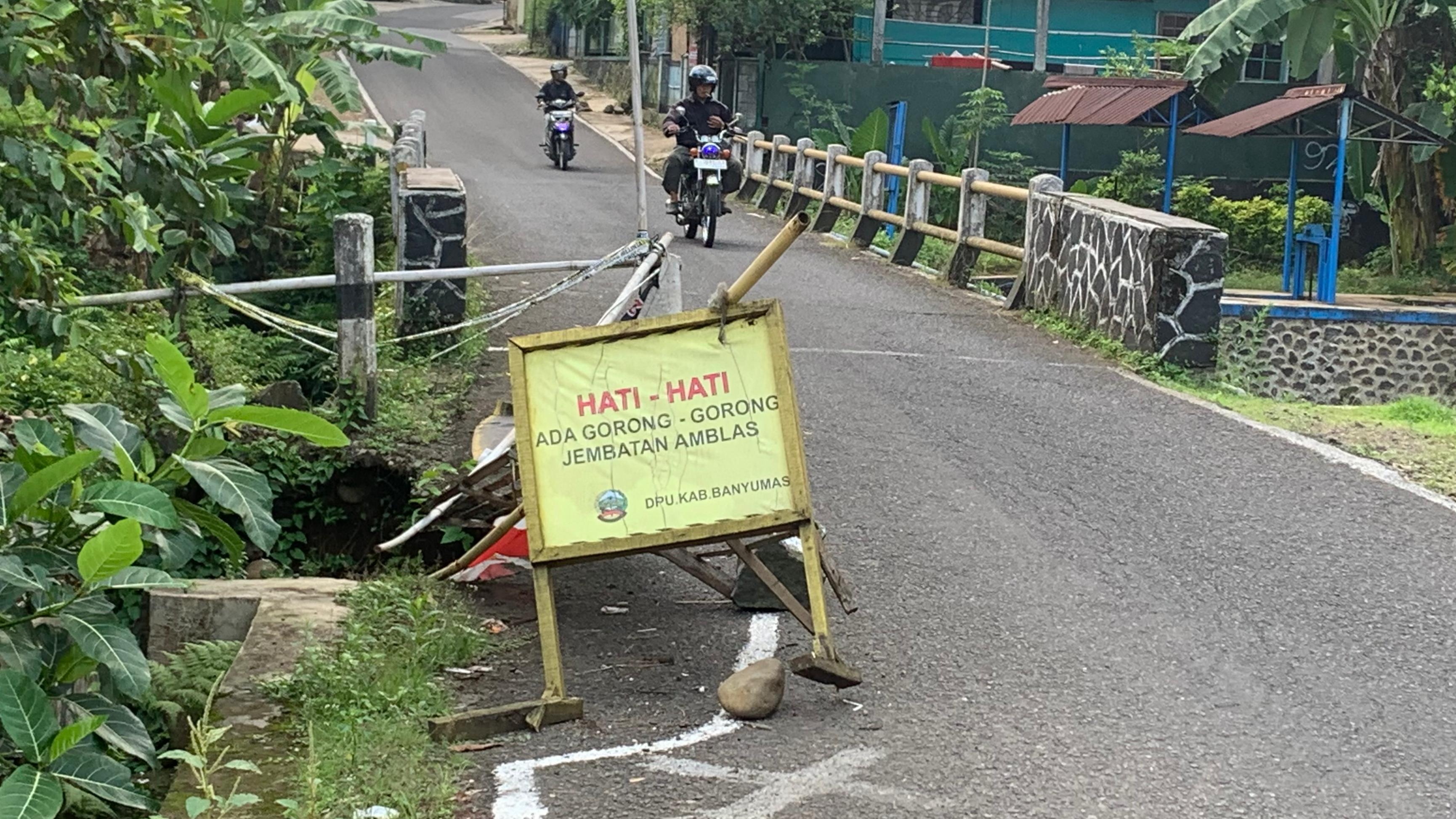 Gorong-Gorong Jembatan di Pangebatan Amblas, Warga Khawatir Kondisi Memburuk