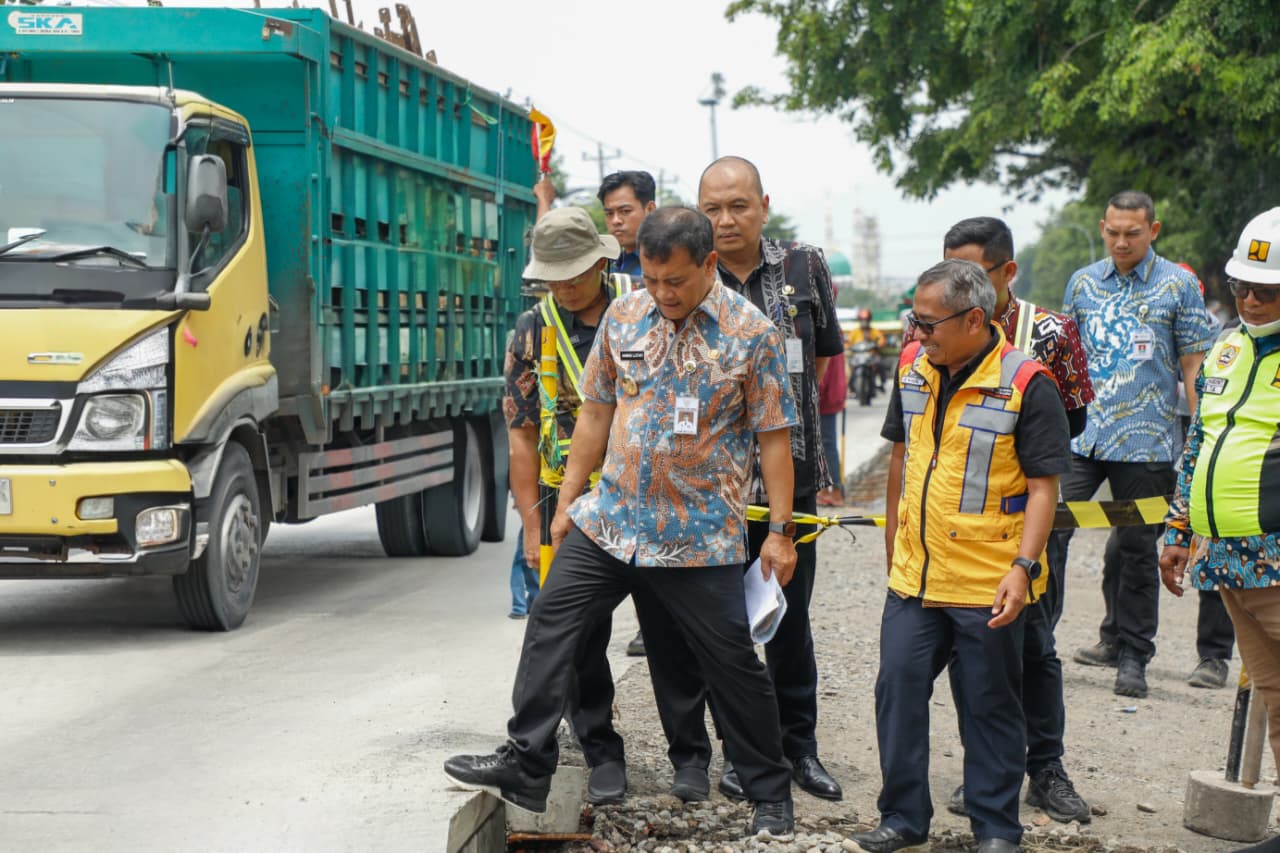 Fokus Infrastruktur, Pemprov Jateng Terus Kebut Perbaikan Jalan pada 2025