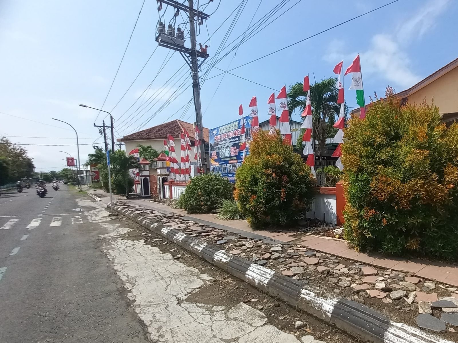Trotoar Rusak di Jalan Soetomo Sudah Lama Dikeluhkan Warga, Belum Ada Perbaikan 