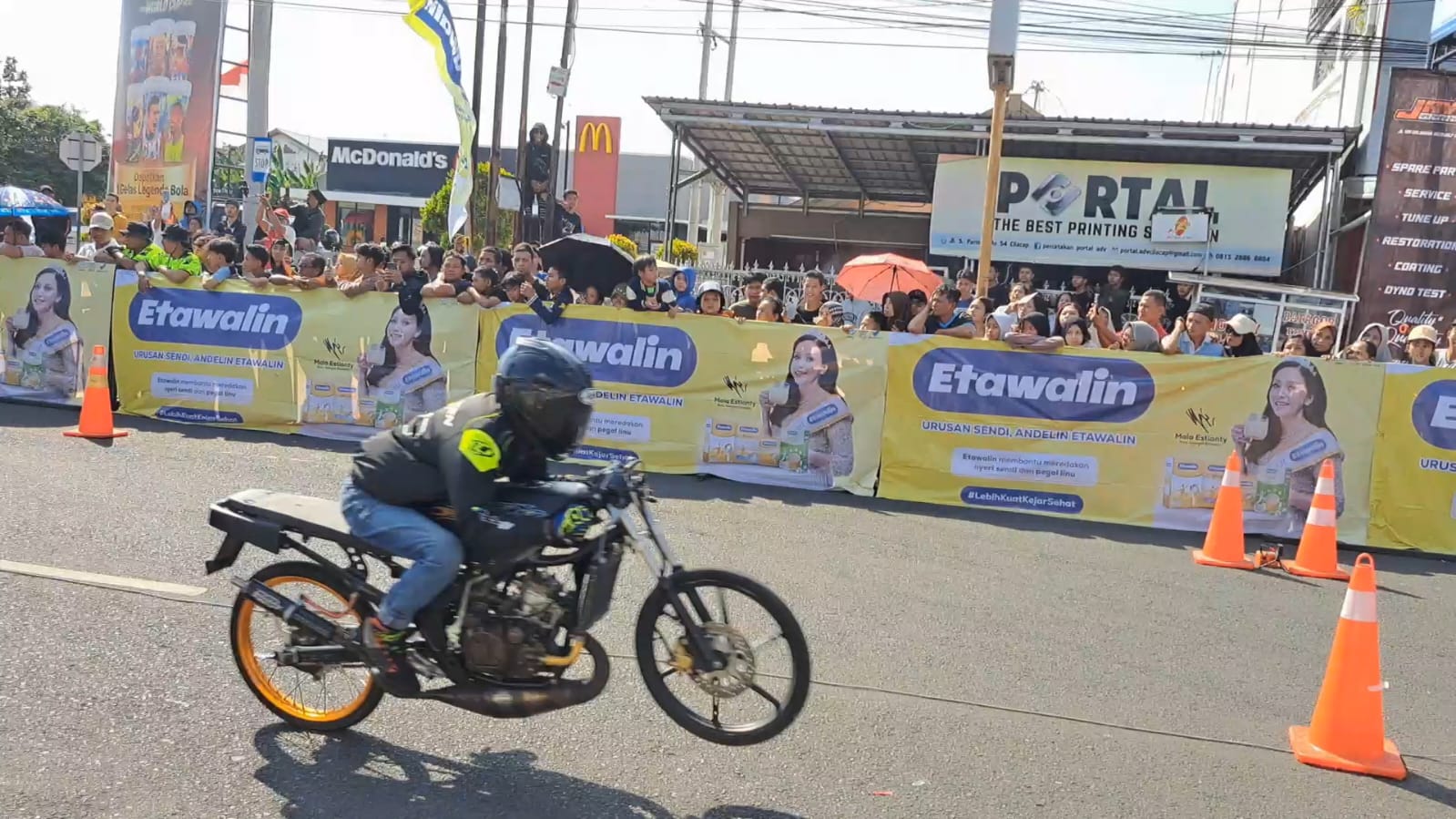 Etawalin Konsisten Dukung Event Daerah, Dari Dragbike hingga Festival Balon Udara