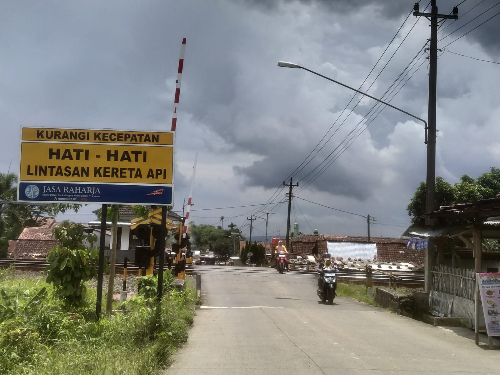 Tahun Ini, Hanya Pasang Satu Palang Pintu Permanen Perlintasan Sebidang KA di Desa Kuntili, Banyumas 