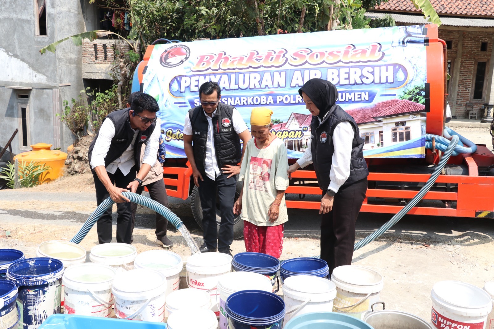 Warga Pakuran Kebumen Dapat Bantuan Air Bersih