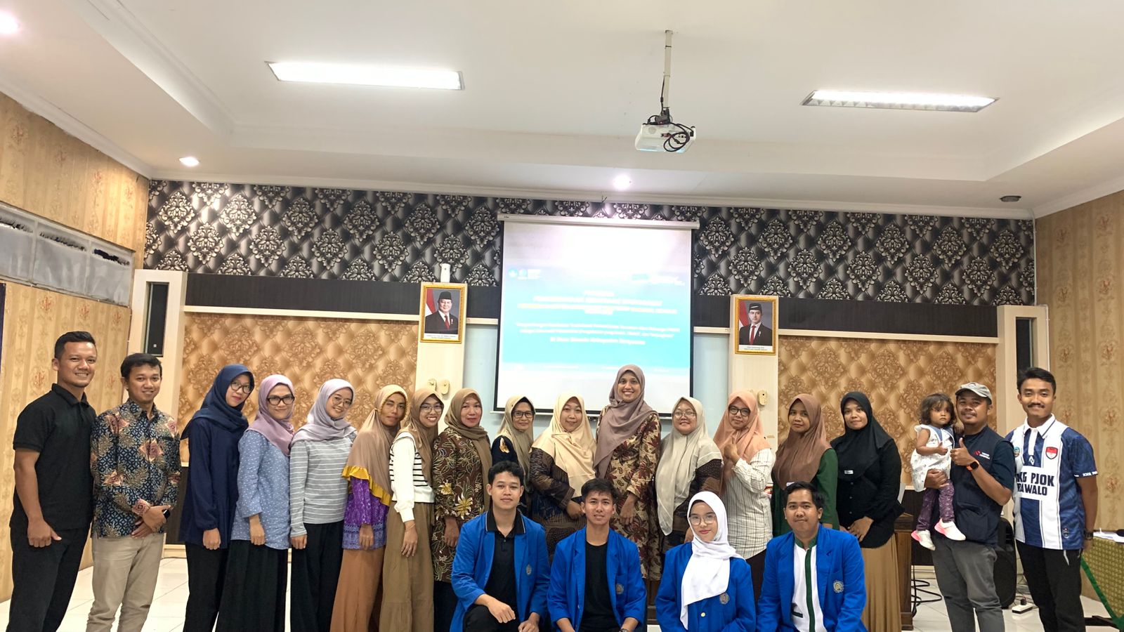 Program PEMANTAU FIKes UMP Perkuat Kesehatan Warga Rawalo Lewat Pemanfaatan TOGA