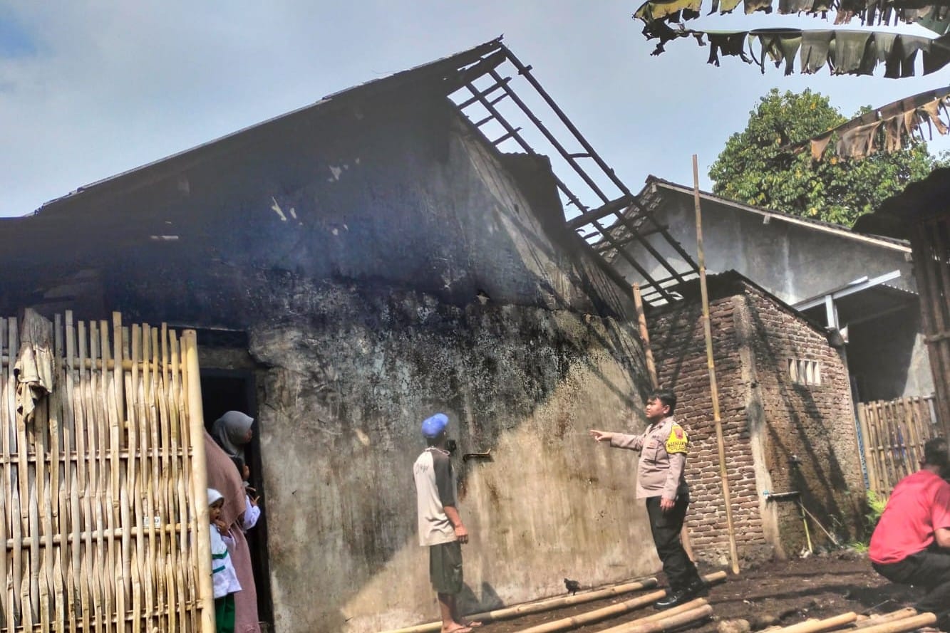 Ditinggal Mencuci, Dapur Rumah Milik Perangkat Desa Metenggeng Terbakar