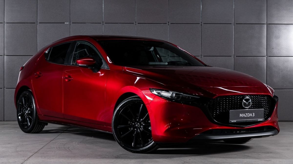 Mazda 3 Hatchback, Hatchback Premium dengan Desain Elegan dan Performa Unggul