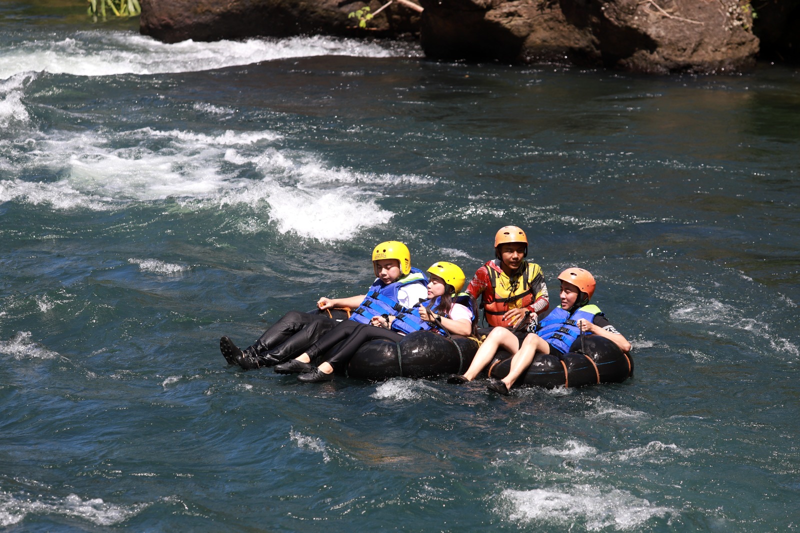Antara Petualangan dan Ketenangan, Dijuluki 