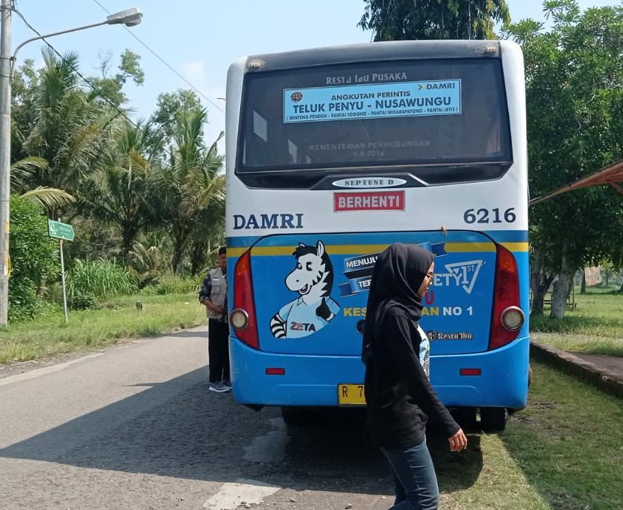 Jelajah Wisata Pantai Cilacap Cuma Rp 15 Ribu dengan Angkutan Perintis DAMRI 