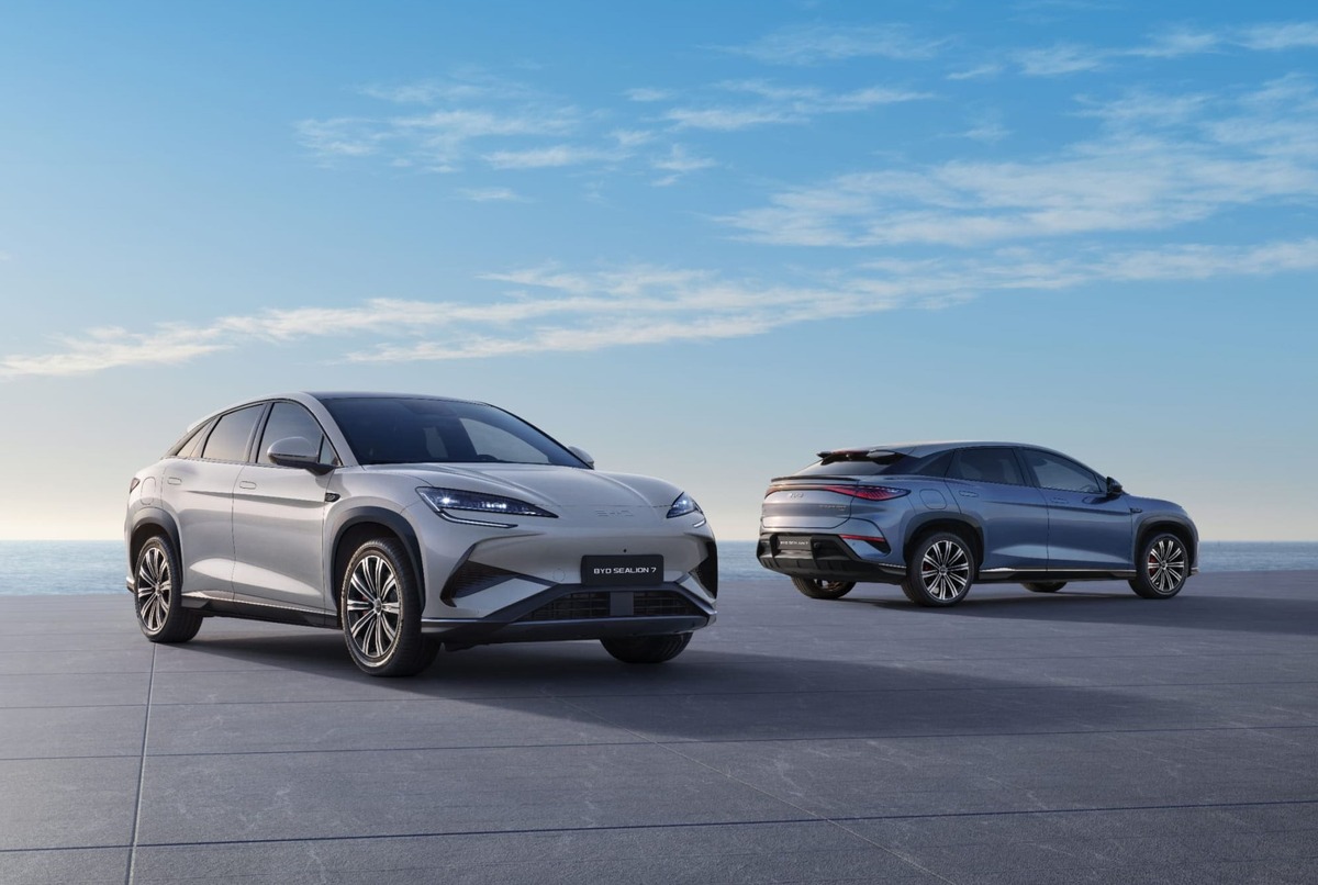 SUV Listrik dengan Akselerasi 4 Detik Lebih, Apa yang Membuat BYD Sealion 7 Begitu Spesial?