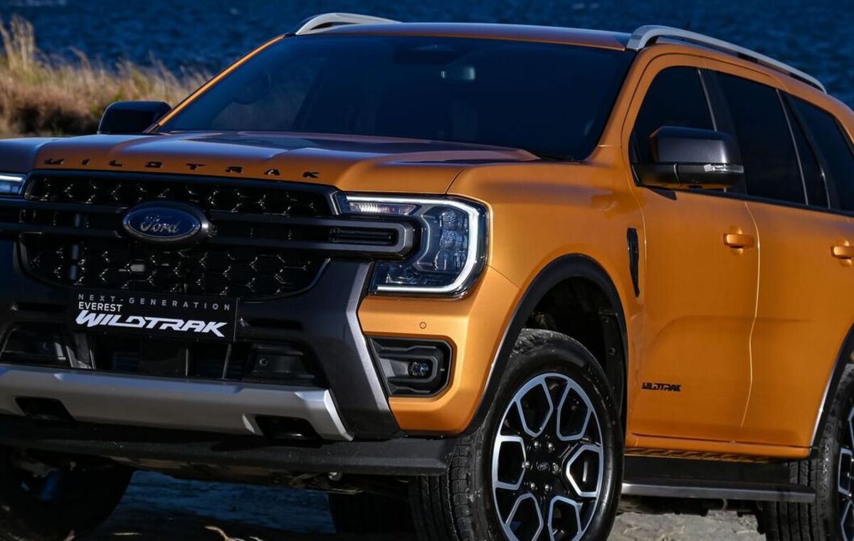 Bukan Sekadar SUV, Ford Everest Hadir sebagai Mobil Segala Medan Serba Bisa!