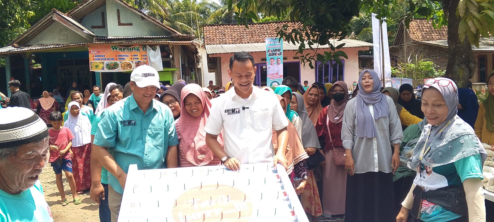 Lewat Fun Games, Fahmi-Dimas Bikin Warga Gembira