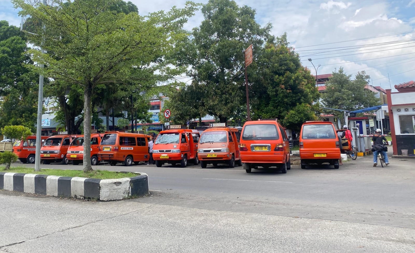 Angkot Belum Bisa Masuk Pasar Segamas