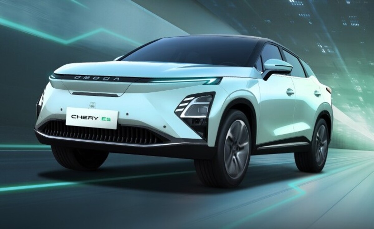 Baterai 61 kWh dan Jarak Tempuh 500 Km, Chery Omoda E5 EV Bikin Irit Tanpa Bensin!