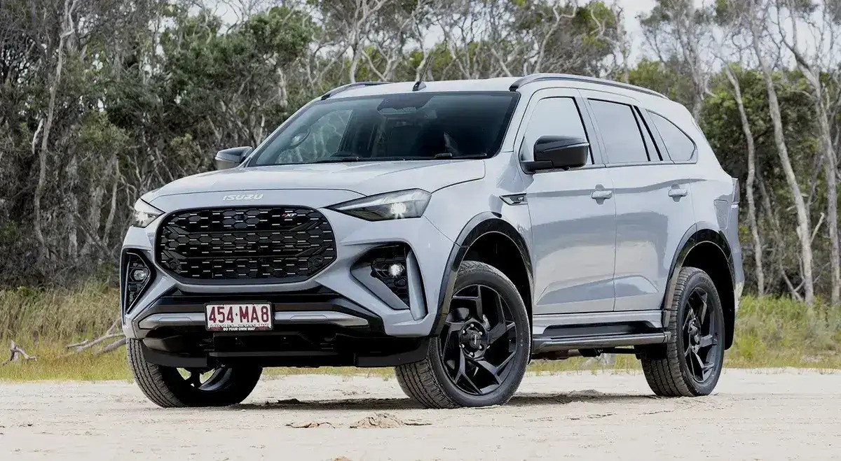 Isuzu MU-X 2025, SUV Tangguh yang Siap Menemani Perjalananmu