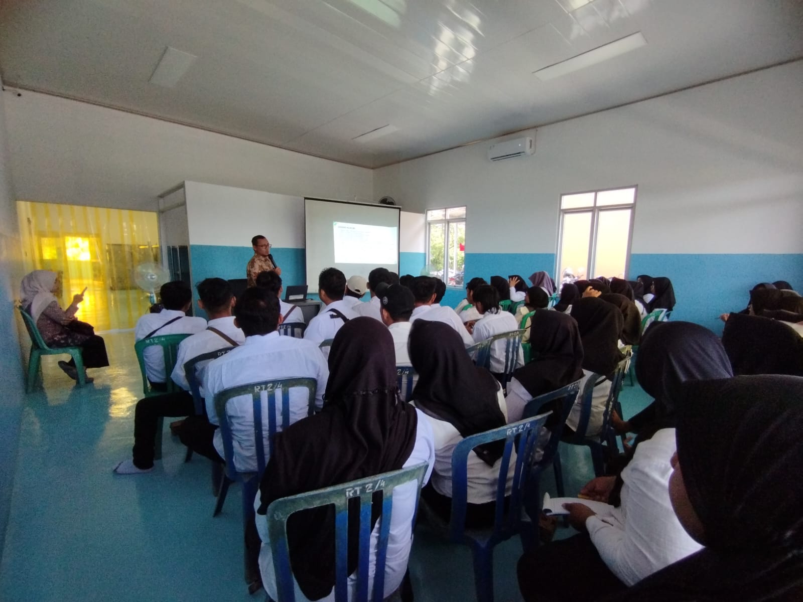 Dapur MBG Wajib Lalui Pelatihan Sebelum Terbit SLHS