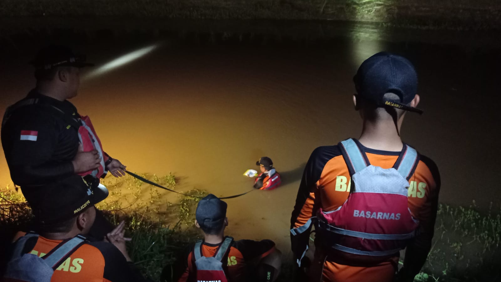 Dua Pemotor di Gandrungmangu Tercebur ke Irigasi 