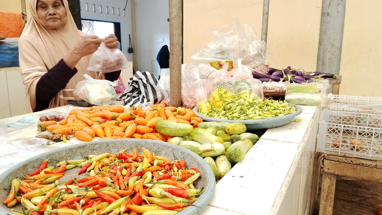 Pedas, Harga Cabai Rawit Tembus Rp 90 Ribu