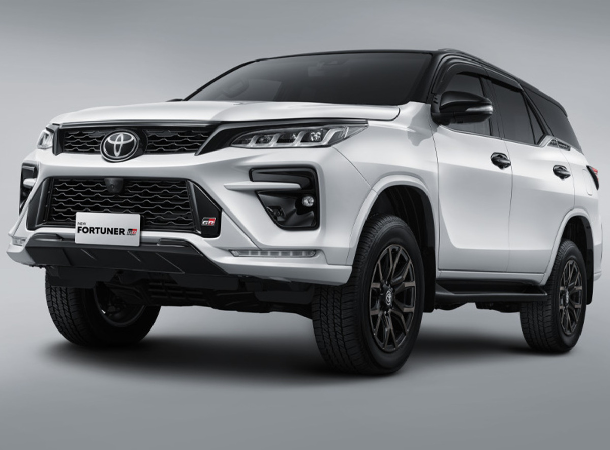 Toyota Fortuner GR Sport 2025, Performa Diesel Gahar & Torsi Raksasa!