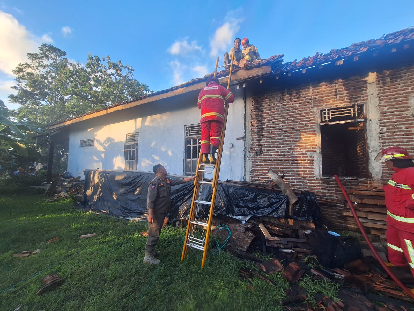 Rumah Warga Menganti Cilacap Terbakar, Diduga Akibat Korsleting Listrik