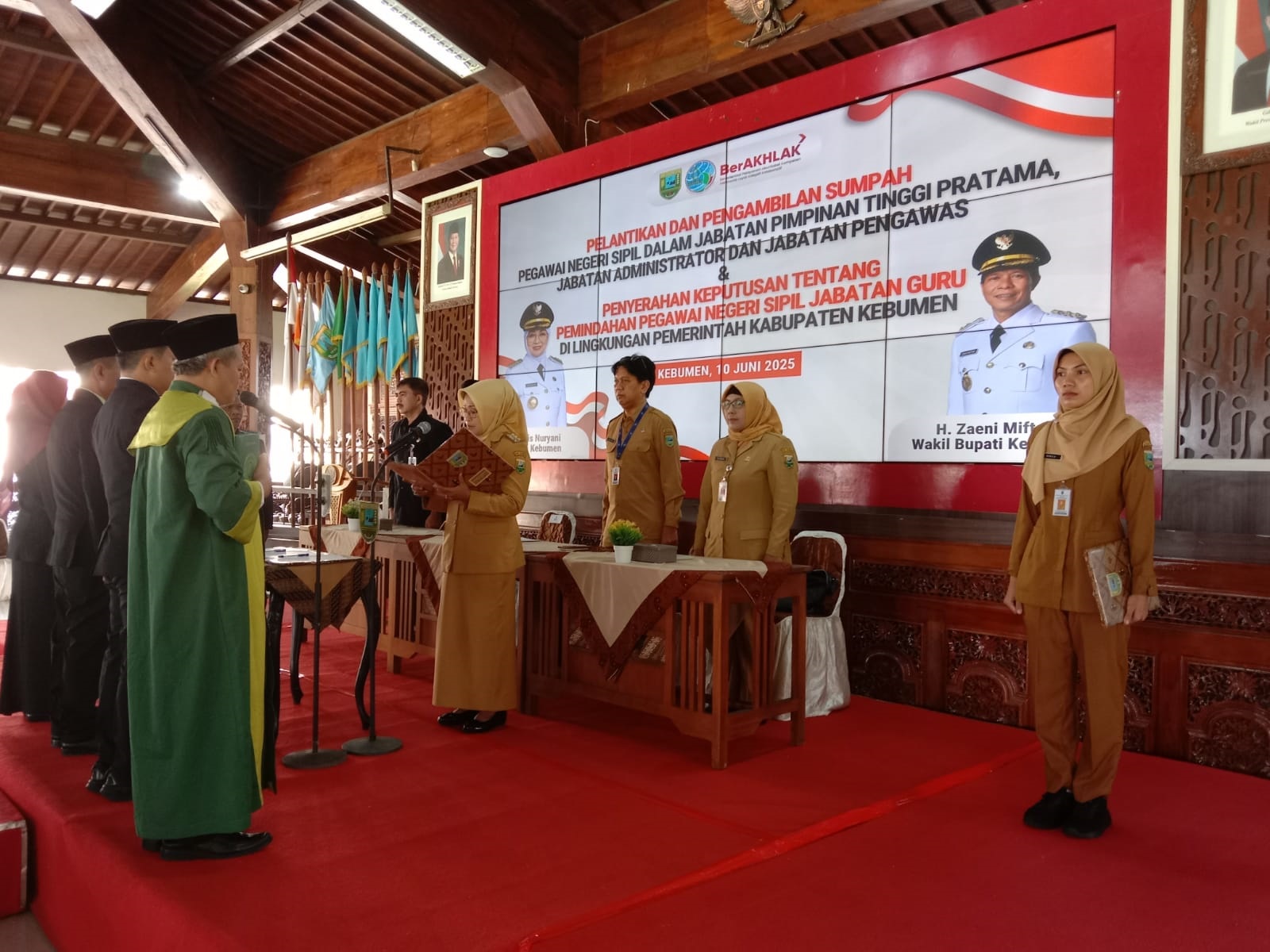 Bupati Kebumen: Pejabat Harus Proaktif Cari Solusi