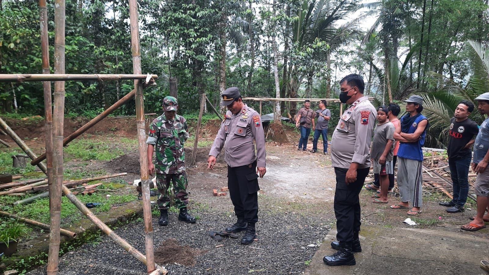 Jatuh dari Atap Masjid, Pekerja Bangunan Meninggal Dunia