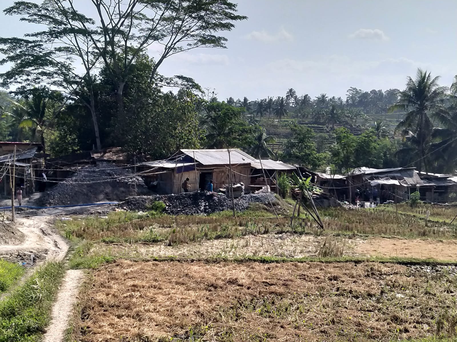 Meski Terkesan Tutup Mata, Pemdes Pancurendang Terus Ingatkan Kehati-hatian Pada Warga Penambang