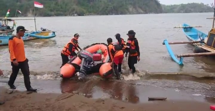 Pencarian ABK Riyanto yang Diterjang Ombak di Perairan Cilacap, Terus Dilakukan Hingga Jawa Barat