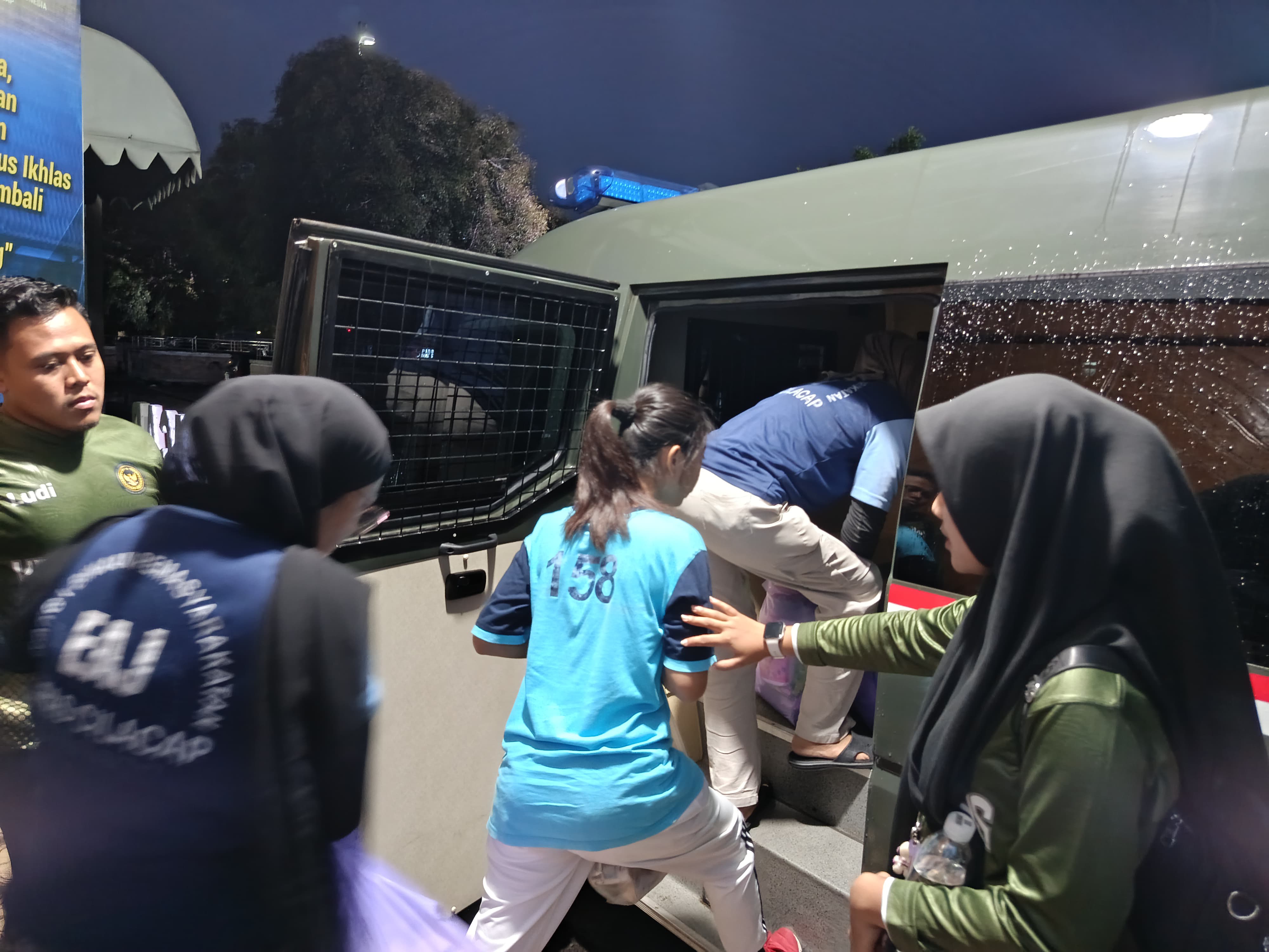 Atasi Over Kapasitas, Lapas Cilacap Alihkan 9 WBP Perempuan ke Lapas Perempuan Semarang