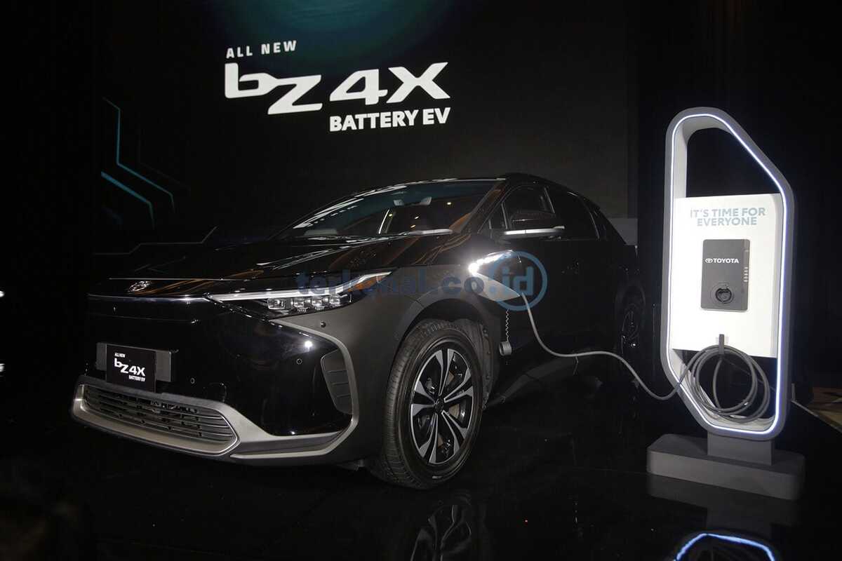 Mobil Listrik Toyota bZ4X, Simak Kelebihan dan Kekurangannya