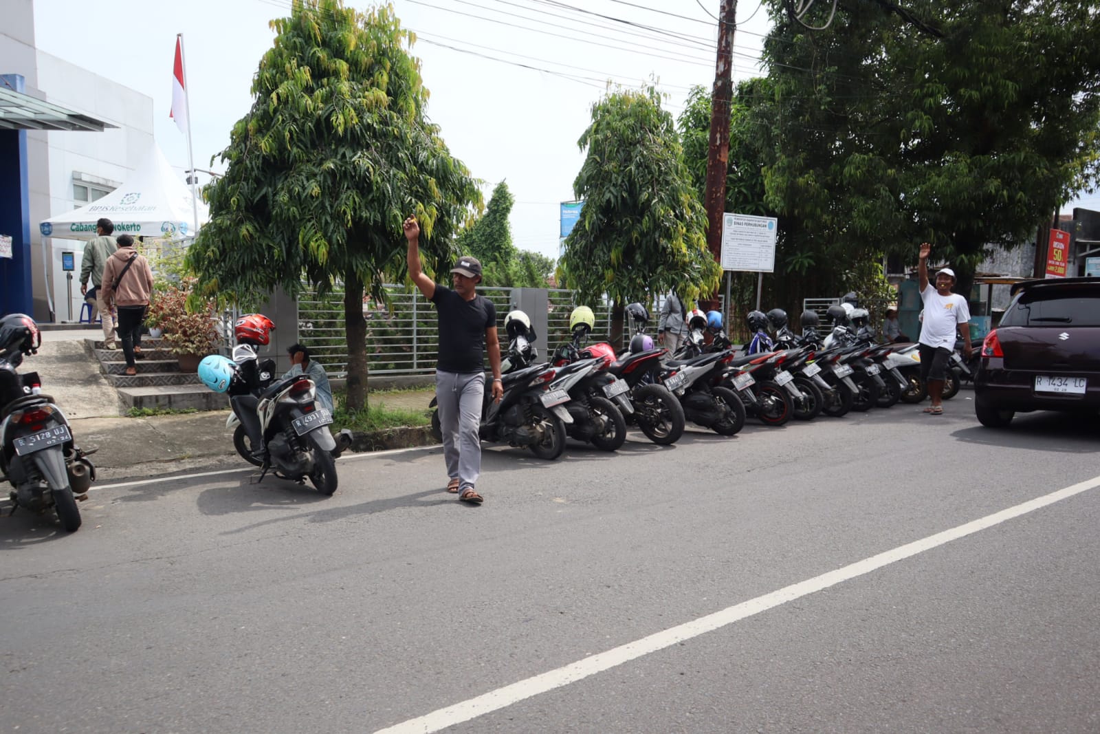 Dinhub Banyumas Fokus Patroli dan Berkoordinasi Dengan Juru Parkir Depan BPJS Kesehatan 