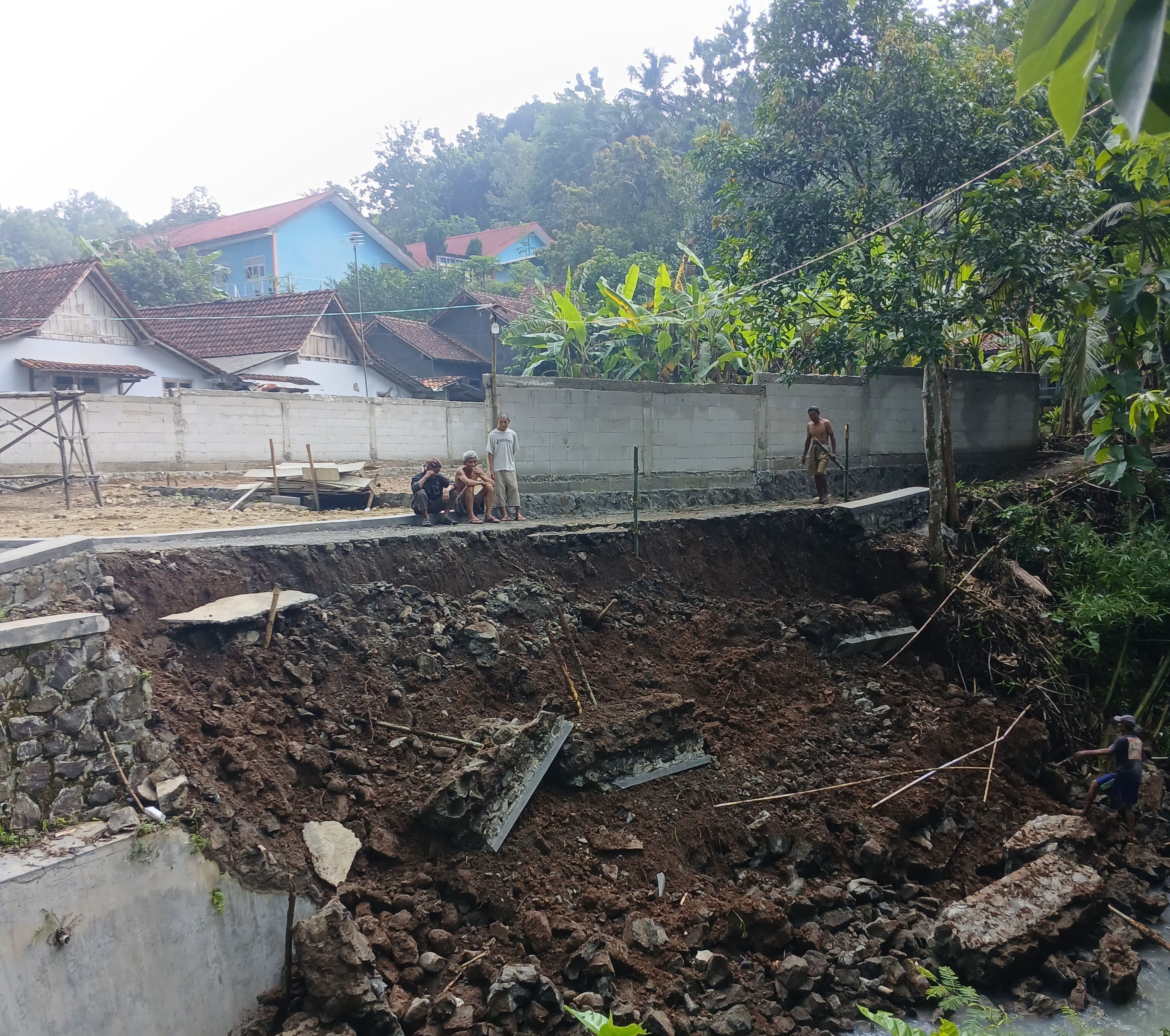 Intensitas Hujan Tinggi, Banjir dan Longsor Terjadi di Empat Titik Banyumas