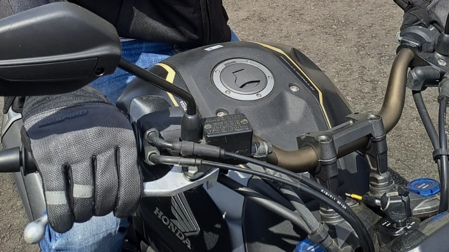 Hindari Kecelakaan! Begini Teknik Pengereman yang Benar ala Honda Istimewa