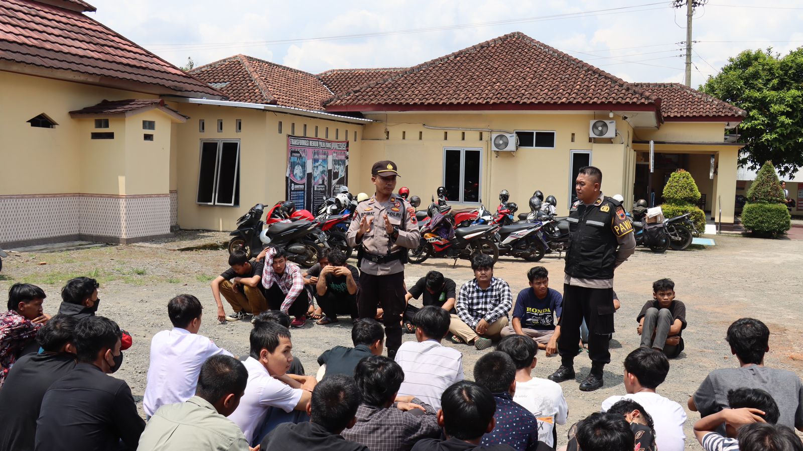 Polres Purbalingga Beri Pembinaan Psikologi dan Agama Remaja Pelaku Perang Sarung