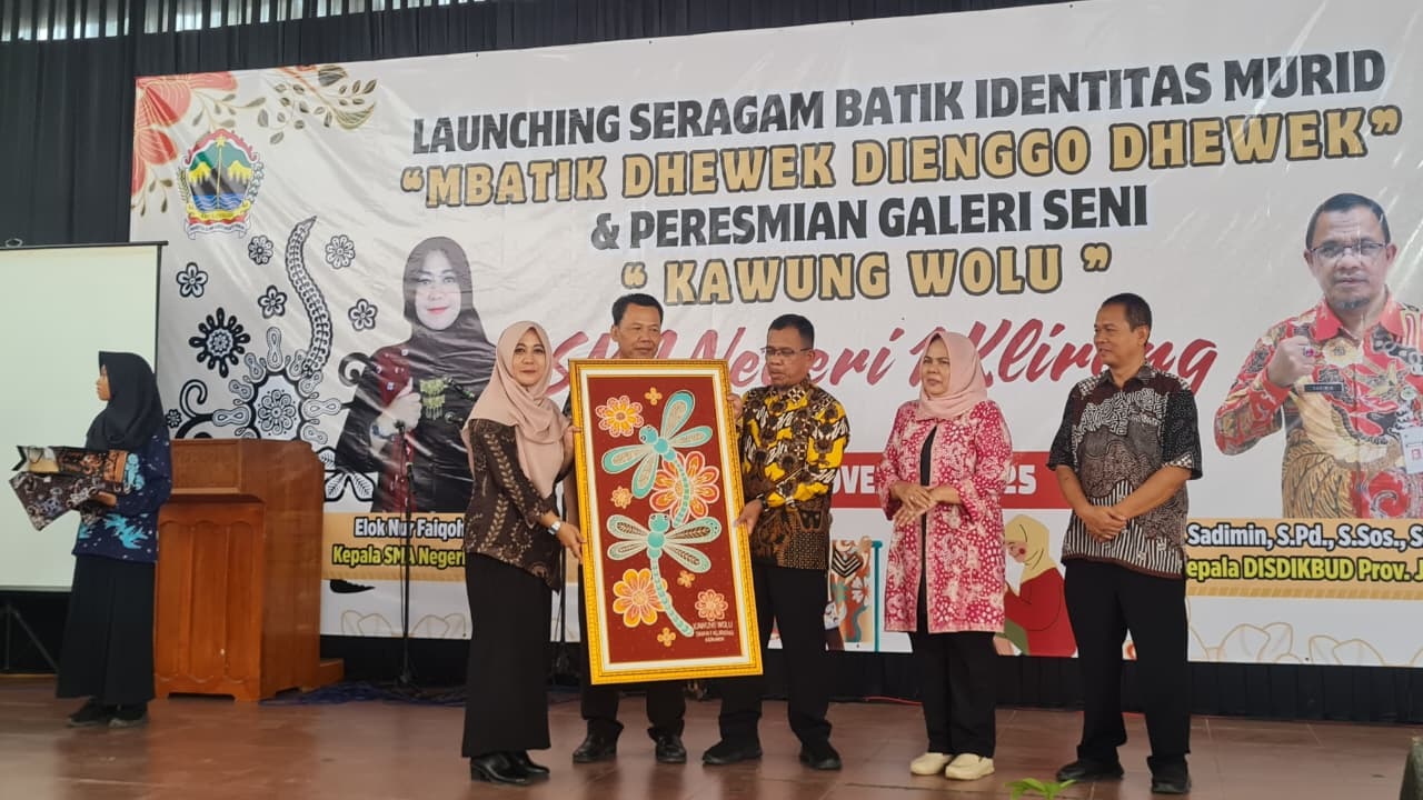SMAN 1 Klirong Luncurkan Seragam Batik Hasil Rancangan Sendiri