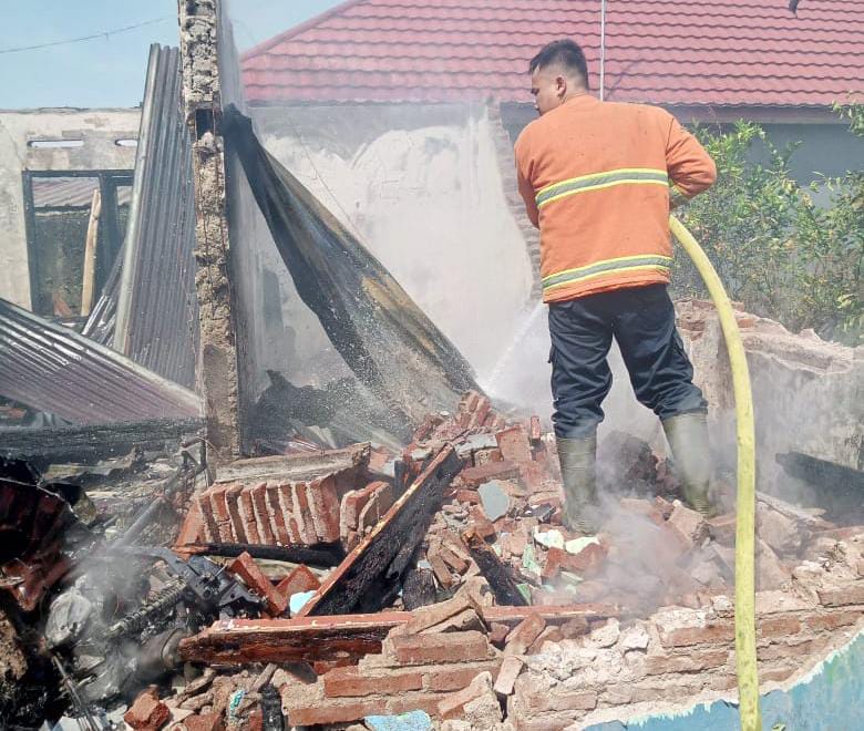 Korsleting Listrik, Rumah dan Sepeda Motor di Baturraden Hangus Terbakar 